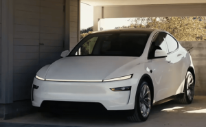 特斯拉Cybercab明年量產(chǎn)在即 無(wú)剎車方向盤設(shè)計(jì)引關(guān)注，國(guó)產(chǎn)前景幾何？