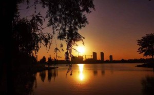 巴菲特時代謝幕，格雷格·阿貝爾接棒，伯克希爾未來走向何方？