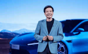 雷軍直播透露：新一代小米SU7門把手達標新國標 2026年上市續航升級