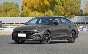 13.88萬起現代菲斯塔轎跑來襲！運動設計+1.5T動力，兼顧顏值與實用性