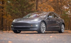 馬斯克“數(shù)月之遙”成空談：監(jiān)管實(shí)錘特斯拉加州Robotaxi推進(jìn)停滯