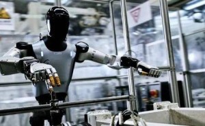 雷軍透露新進(jìn)展：小米機(jī)器人汽車(chē)工廠實(shí)習(xí)，未來(lái)5年或批量上崗