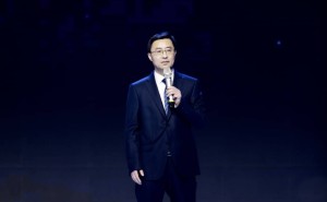 全國人大代表張聯(lián)東赴京參會，履職兩會共商國事，曾掌舵洋河股份發(fā)展