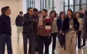 馬云攜阿里螞蟻核心管理層亮相云谷學(xué)校 共探AI時(shí)代教育新方向