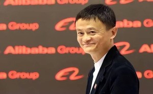 AI浪潮下，馬云攜高管探訪云谷學(xué)校，探尋阿里百年發(fā)展的“未來密碼”