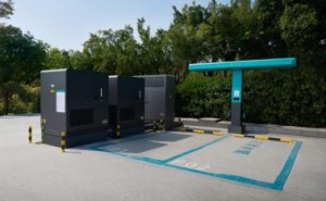 比亞迪閃充技術：5分鐘充好，9分鐘充飽，破解低溫充電世界難題