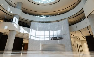 華碩聯(lián)席CEO：內(nèi)存缺貨或持續(xù)兩年，已擴(kuò)大備貨，AI服務(wù)器營(yíng)收將大增