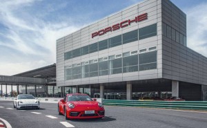 保時(shí)捷2025年銷售回報(bào)率驟降 新CEO駱明楷：堅(jiān)守高端不國(guó)產(chǎn)不降價(jià)求利