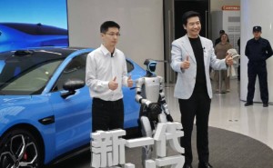 宇樹科技機器人亮相小米發(fā)布會 雷軍：小米六年前已布局機器人領(lǐng)域