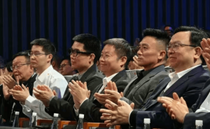 雷軍“聽勸”升級小米SU7，全面進化性價比飆升，銷量火爆有原因