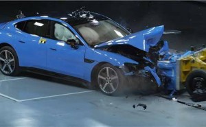 雷軍就SU7發(fā)布會“60+60=120”言論致歉：口誤說錯，感謝網(wǎng)友指正