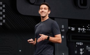 蘋果“熱門CEO接班人”John Ternus：高層青睞背后，他有何過人之處？