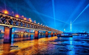 從“中轉(zhuǎn)站”到“必游地”：武漢以江湖文史科技之韻，繪就旅游新畫卷