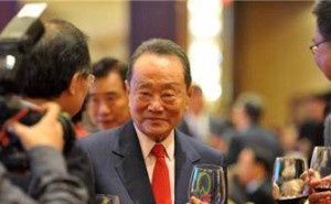 馬來西亞華人巨擘郭鶴年：以金龍魚為翼，書寫商業(yè)傳奇與家國情懷