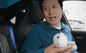 雷軍直播力薦車(chē)內(nèi)磁吸配件 萌寵玩偶受車(chē)主熱捧引行業(yè)新思路