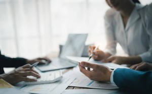 步步高系入主大千生態(tài)：跨界寵物營收大漲卻陷虧損，段力平接棒難題待解