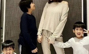 林志穎大兒子Kimi近照引熱議，十年“隱身”終露面，成長(zhǎng)模樣令人感慨