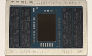 馬斯克展示AI5處理器樣品，性能躍升40倍，多供應(yīng)商助力特斯拉AI布局