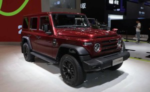 2026款212 T01檢閱官降價3000元，越野配置升級，舒適科技配置有增有減