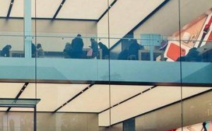 庫克時代尾聲下的iPhone：交出同期季度最佳成績單